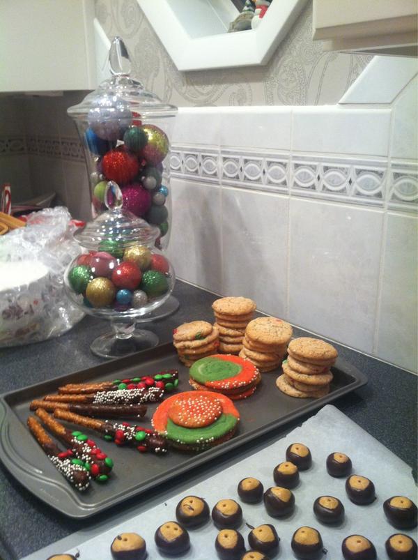 CindySwitzer628's tweet image. @Zak_Bagans want some?! #bakingmachine