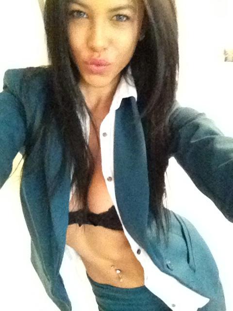 Jackie Brown is smugglin a different kind of booty this #DjangoUnchained #FriskyFriday @PlayboyDotCom<a href="/tag/friskyfriday"class="tags"><span>#friskyfriday</span></a><a href="/tag/djangounchained"class="tags"><span>#djangounchained</span></a>