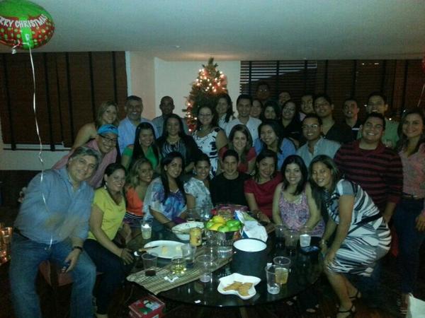 ral1383's tweet photo. feliz navidad dep. mercadeo Ricardo Perez s.a. http://t.co/gAcJbmc1