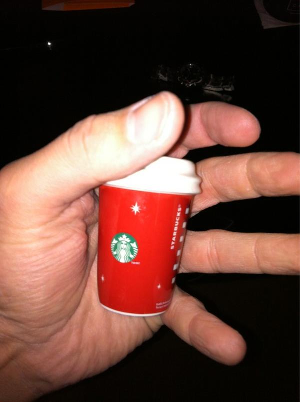#onecalorielatte #swollenhands
 #airportdelirium