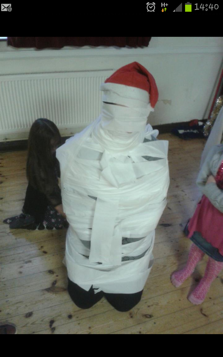 fluffycoo's tweet photo. Disguised as a snowman. . . http://t.co/RIRAegsS