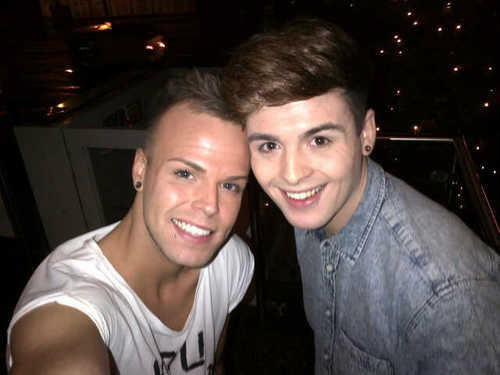 ujsoph_'s tweet photo. awh this is the nicest photo olly<3 @Olly9191 x http://t.co/XkQk44Hp