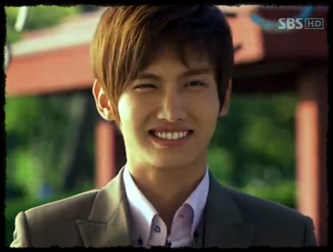 TSC_MaxChangmin's tweet photo. @tsc_soo  *pupppyy eye smile* http://t.co/ASP1FpKe