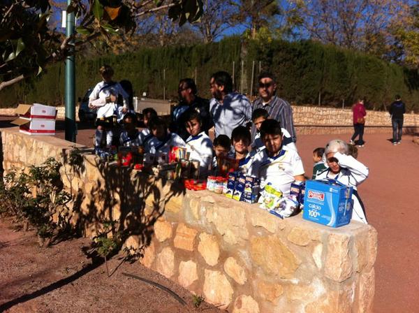 La peña es tambien SOLIDARIA y colabora en la recogida de alimentos.