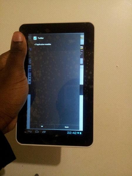 Ruben_Kasai's tweet image. Mon padre m&apos;a passé une tablette tranquille #AndroidTeam