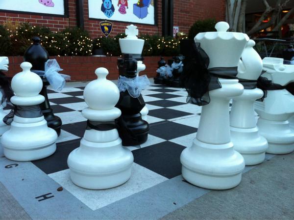 pammy_mc's tweet image. #giantchessboard