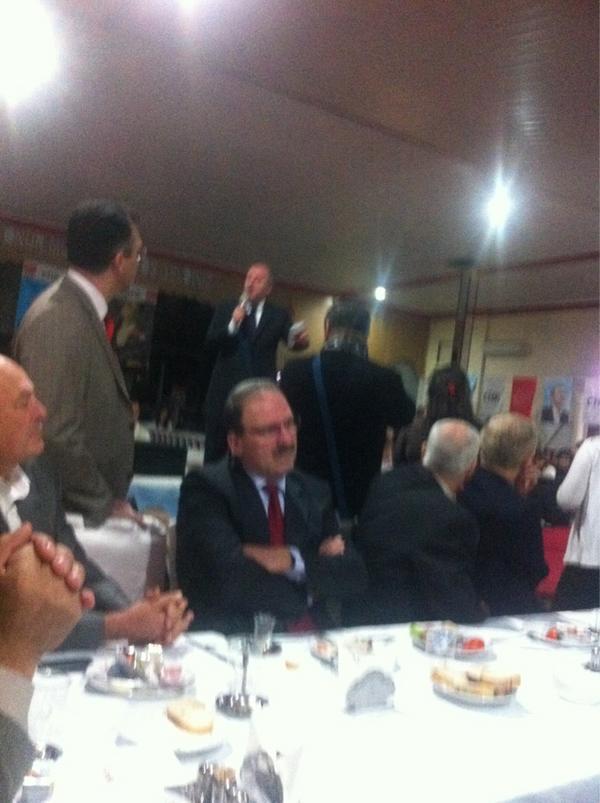 77ince's tweet photo. @vekilince İzmit Örgütümüzün Düzenlediği Kahvaltıda Konuşuyor http://t.co/8T9o6YBM