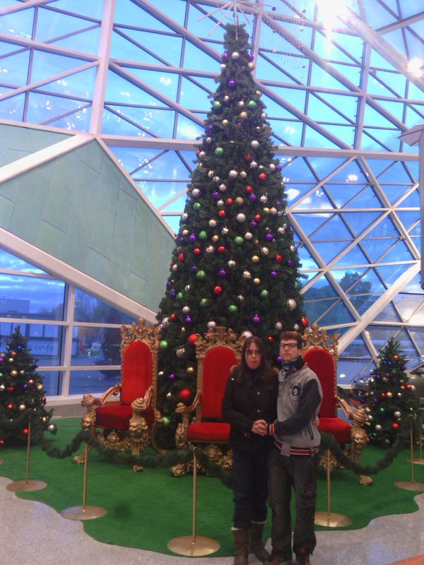 SetranerLrc's tweet photo. @CarmenLoeches de parte mia y tu hija Laura Para  ti con todo nuestro cariño y amor hacia ti :-) Feliz Navidad y Año!!. http://t.co/5Pd1yvcF
