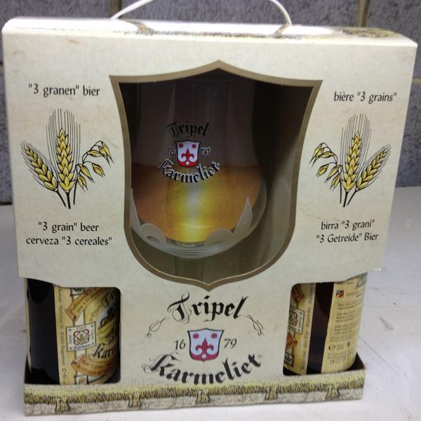 arnlambert's tweet image. Just preparing christmas... Or #dccontheroad at Mons 2.00 :)