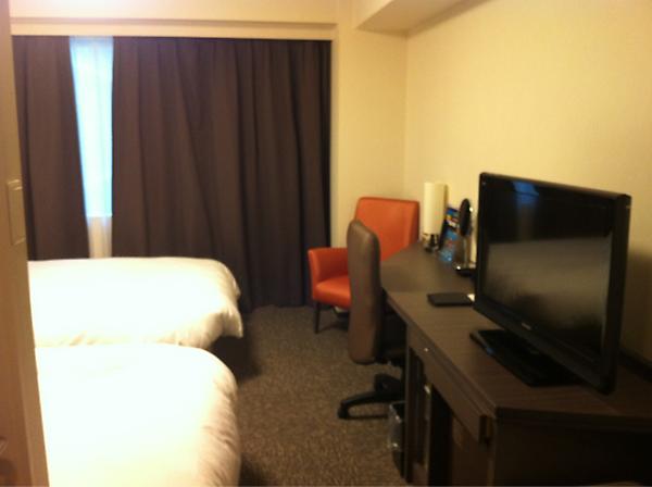 heihachi0901's tweet photo. 今日のホテル、ツインやんけ！ http://t.co/VzSXx7VE