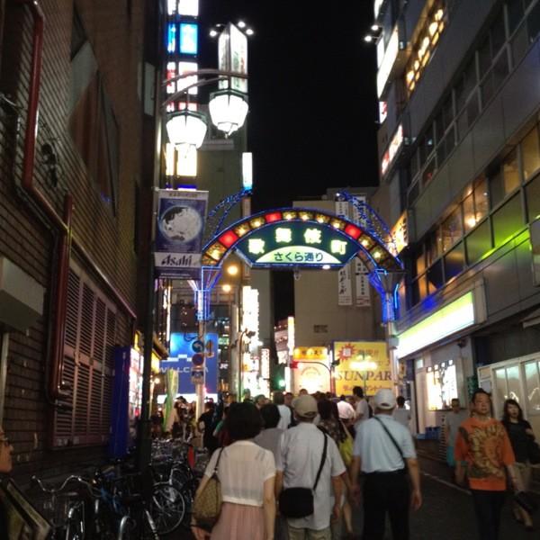 perkyee's tweet photo. @perkyee 歌舞伎町 http://t.co/7QDWTyCe