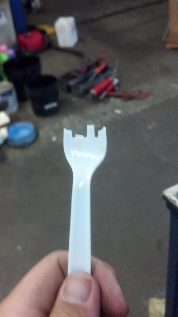 templestrong5's tweet image. When your eating lunch with a plastic fork and it does this #fatboyproblem