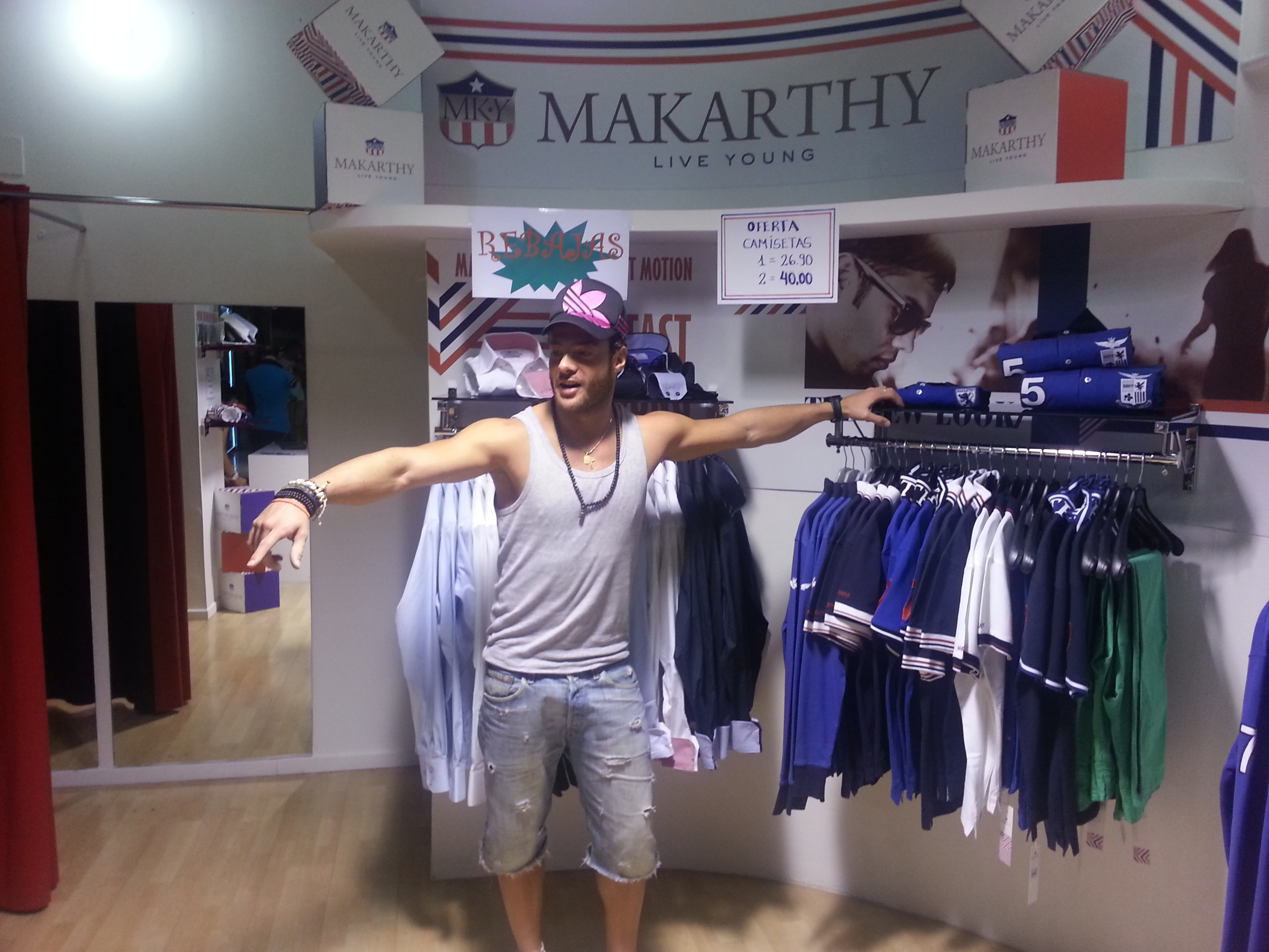 Alessandro Livi on "En la tienda Makarthy del mercado de Fuencarral-Madrid venir que la esta chula y en new colection! http://t.co/pbjZ59Jk" / Twitter