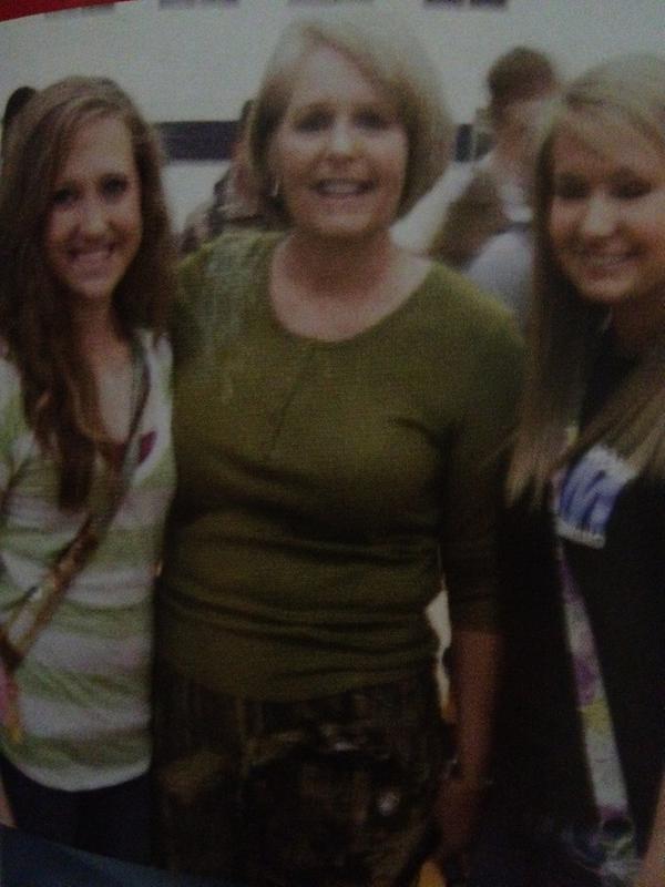 Only_In_Moody's tweet image. #camocutie