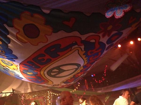 Es la fiesta... <a href="/daniela_esmu/">Daniela Esteve</a> es la
Fiesta...