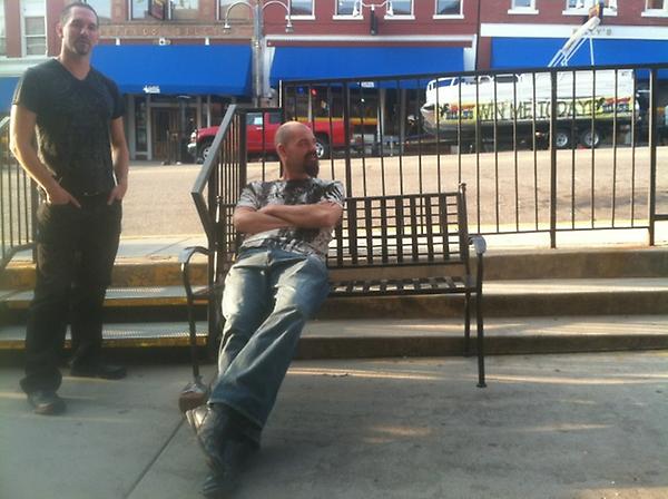 Zak_Bagans's tweet photo. This is one of those rare moments where @agoodwincollect is actually sitting down and chilling http://t.co/vxVOCX1a