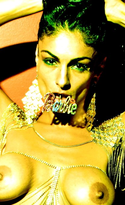 meet prinsexxx persia pele ur persian barbie !!!! http://t.co/IxbxOvP5