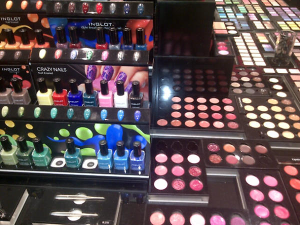 DaffodilOhara's tweet image. #inglot range fabulous more exciting than Mac or Bobbibrown. #freedomsystem so good