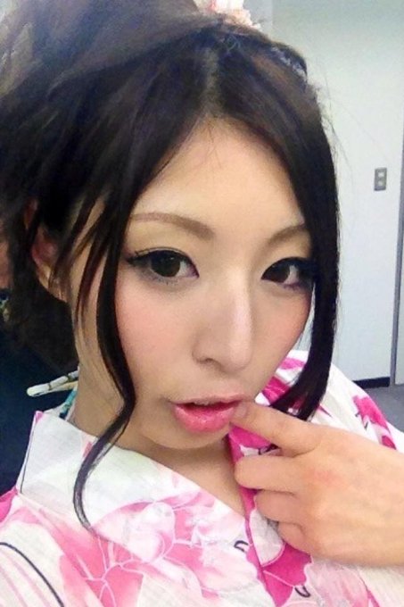 お腹が痛いー(&acute;；&omega;；｀) http://t.co/wmU1dYGj