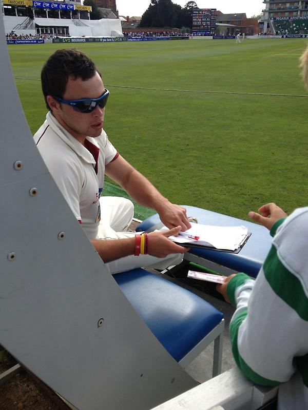 jamesbrice20's tweet image. Check out @lintott23 acting as the pro... #12thers #signingautographs