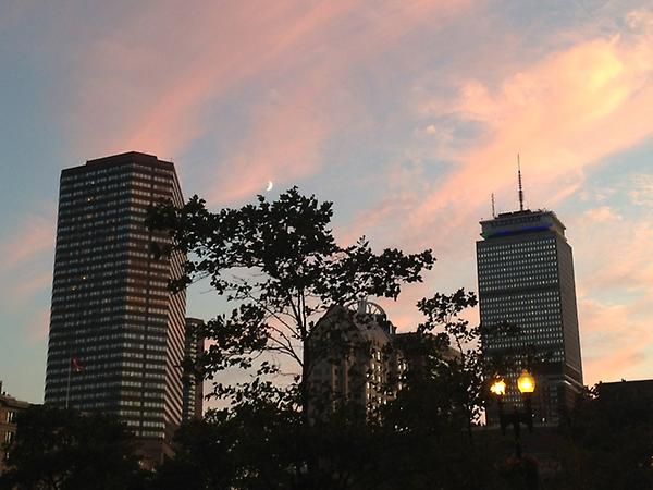 HipHost's tweet photo. It's a gorgeous night for beer and chocolate. Next stop: Max Brenner.  #HHBos http://t.co/RSZveW02