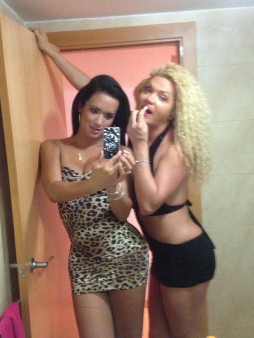 Amnesia splash party hummmmmmmm lovely http://t.co/E2sxC7Tb<a href="/tag/galway"class="tags"><span>#galway</span></a>