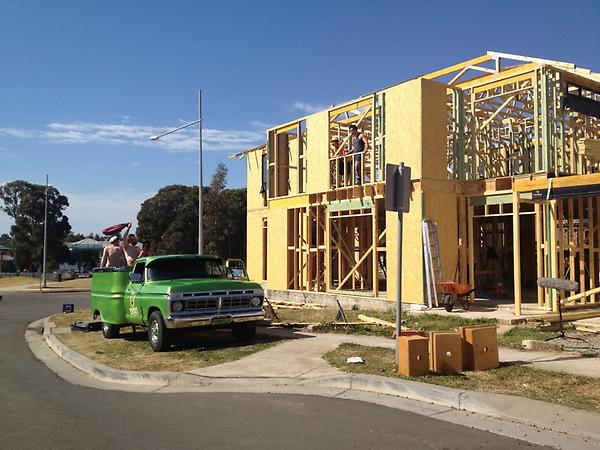 venergydrinkaus's tweet photo. Seems like the #JacuzziTruck is helping some tradies keep cool on this warm Sydney Day. How #awesome is that! http://t.co/DF0Fmxsu