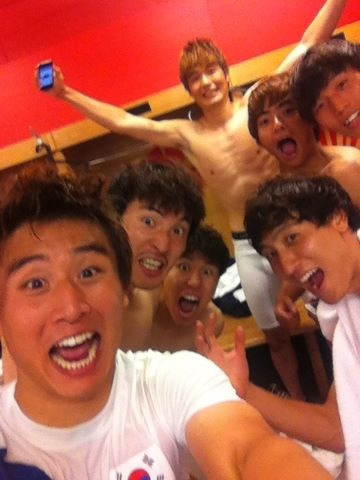 soob_0012's tweet photo. 기성용 님아 부끄럽다 패기 보소 http://t.co/wBLx2t8F