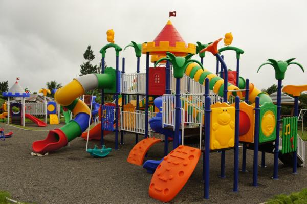 campuestohan's tweet photo. #playground http://t.co/5Axykc03