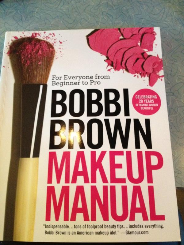 M1kelle's tweet photo. Loving this book! @bobbibrown http://t.co/PdNXOeRH