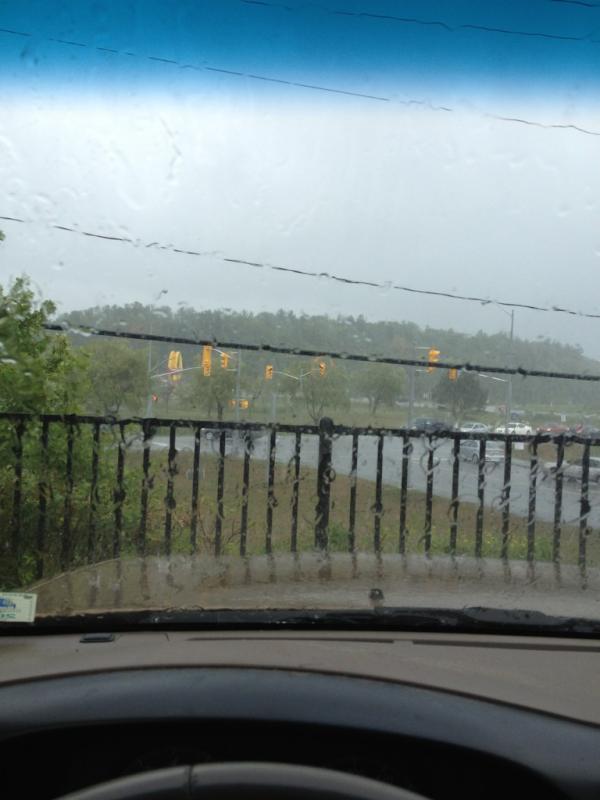 samanthapalmers's tweet image. Rain at the cottage #sonotfun