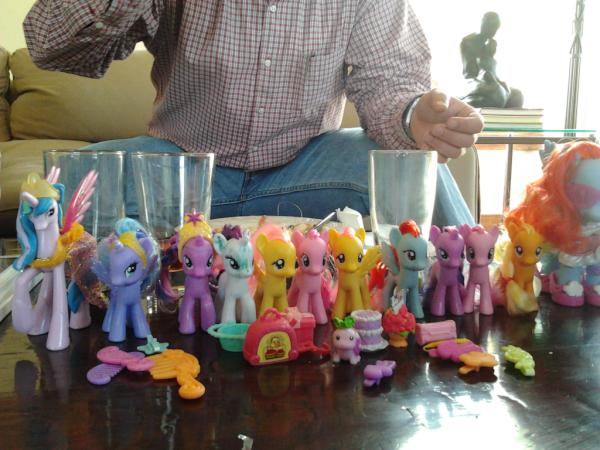 catuchi_'s tweet photo. Ponys para la cumpleañera Flopi http://t.co/bnbGPqR8