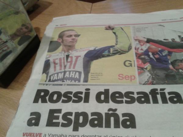 tomasREX29's tweet photo. Animo !! A ver q pasa ahora con motos iguales..@ValeYellow46 http://t.co/YG0Wi06I