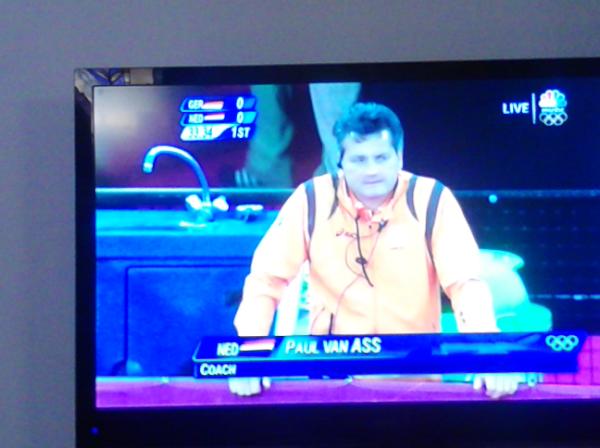 reeldry's tweet image. Ha #paulvanass