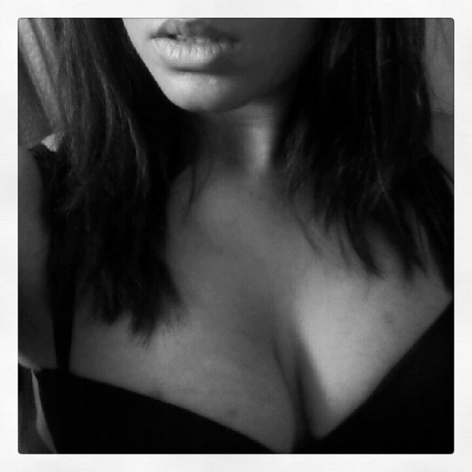 I'm a fucking photographer. http://t.co/wyg2jsR7<a href="/tag/nipslip"class="tags"><span>#nipslip</span></a><a href="/tag/bondage"class="tags"><span>#bondage</span></a>