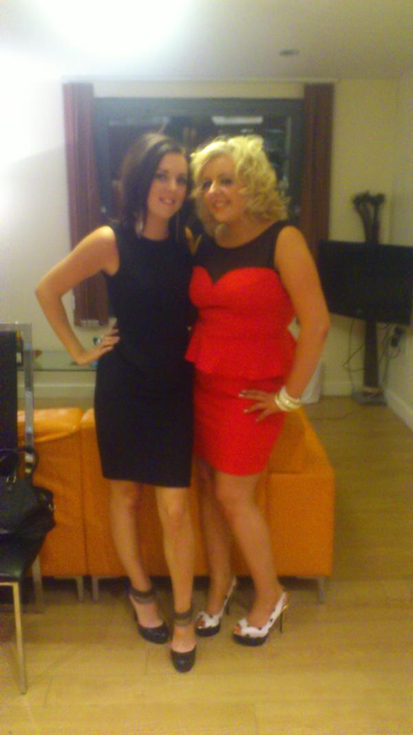 AmandaClose1's tweet photo. Me n our Jen http://t.co/sOjxMETb
