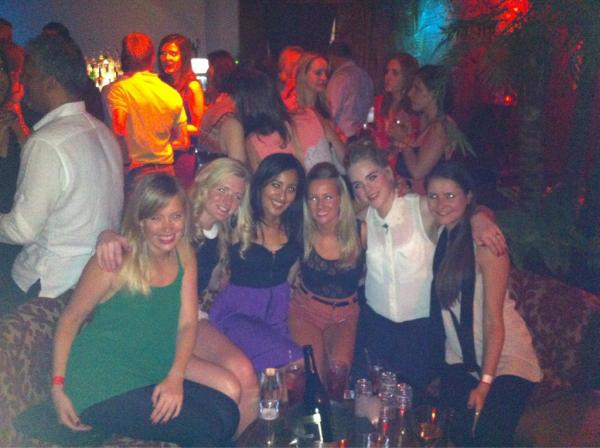 cathydonald's tweet image. Love a bit of girls night (cc @VictoriaMarnoch  @Rayner7