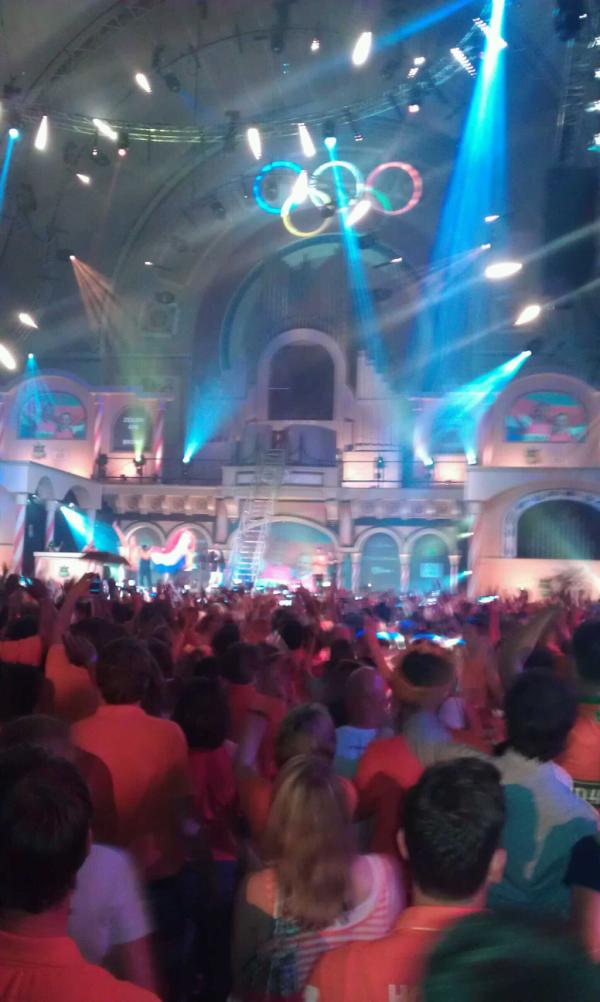 Marcel03's tweet photo. en huldigen maar weer..#HHH2012 http://t.co/msBWIh6P