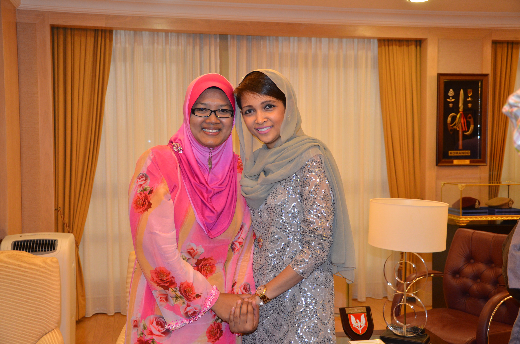 rosilawani ismail on Twitter: "me wif Yang Mulia Tengku Datin Seri