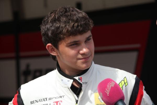 RomanMavlanov's tweet photo. Даю интервью До///дю еще на moscow raceway http://t.co/Xpi8uCLl