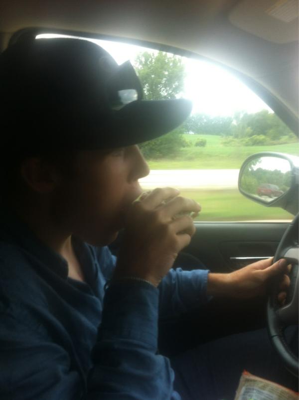 kboynton93's tweet photo. @chandlerboynton crushing one large yogurt pretzel #starving #48hourslater #AirTran http://t.co/phNNM9dV