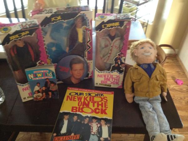 247NKOTB's tweet photo. Look what I found in my grandmas attic http://t.co/H4BFy88K