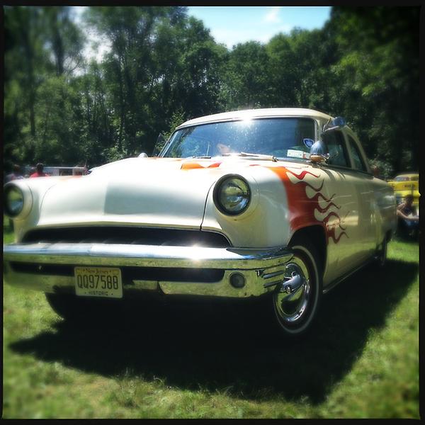 DavesAutoBody's tweet image. Spotted Chris Keoghs new baby, 52 Merc sportin flames and a flattie, at Gasket Goons Hot Rod Hustle #gasketgoons @47fab