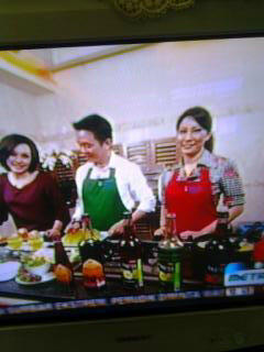firmancecak's tweet image. Live Cooking w/ Chef @Grace1410 @MsEarthID 09 &quot;Menu Special Buka Puasa&quot; @811show @Metro_TV. :) #MonAug13th #Doc1