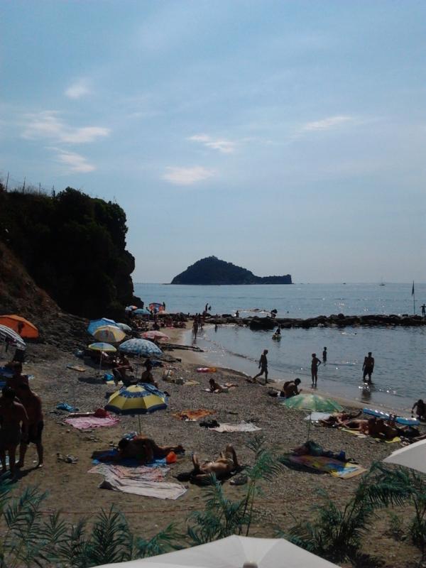 rebu1984's tweet photo. From #BabaBeach!! http://t.co/S8suvlLX
