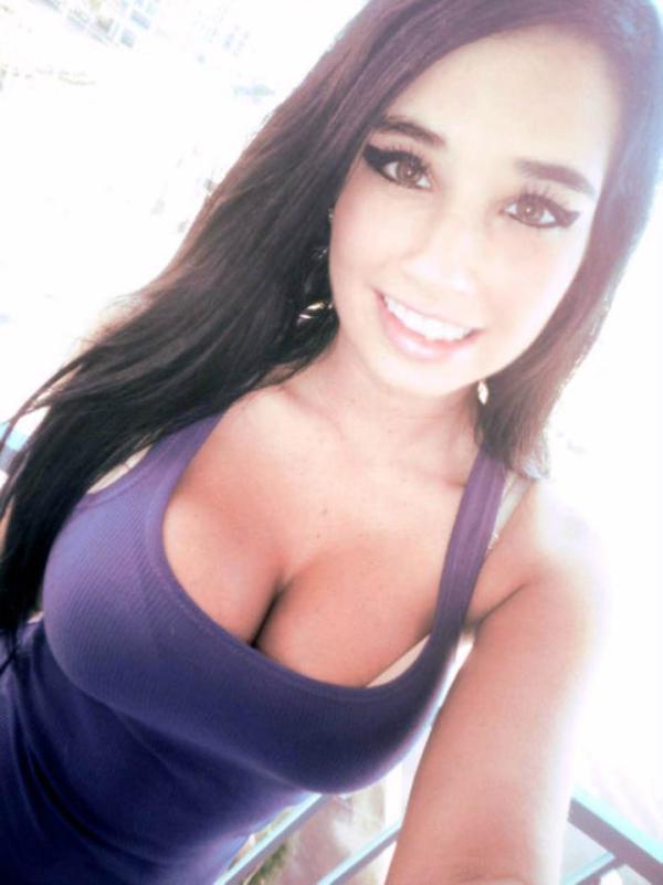 Busty Cleavage Big Teen Boob 66