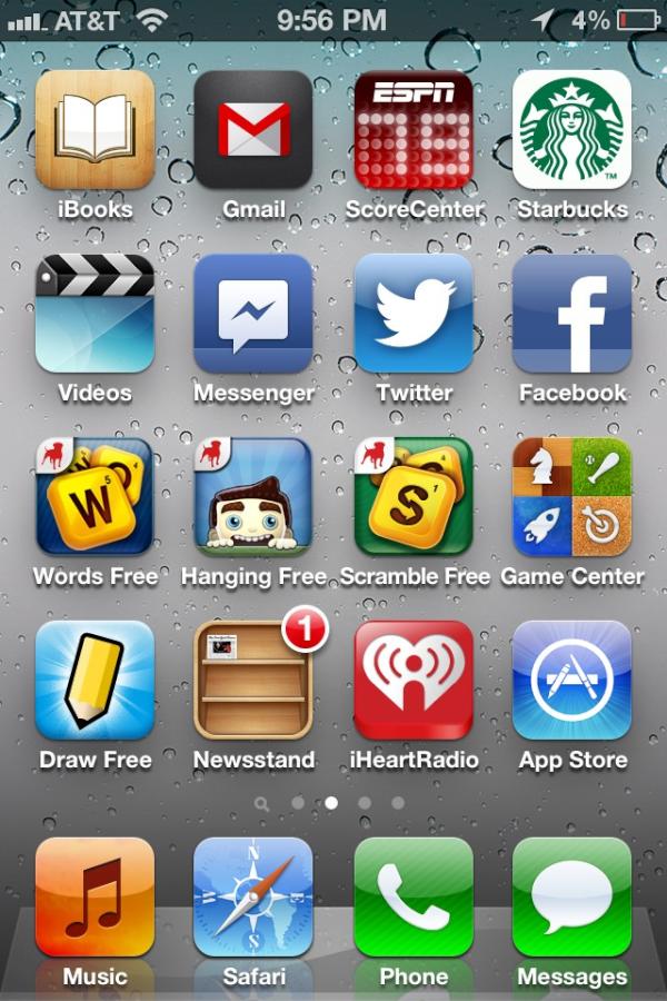 FRANK_furterr's tweet image. Only 4% battery left #needtocharge