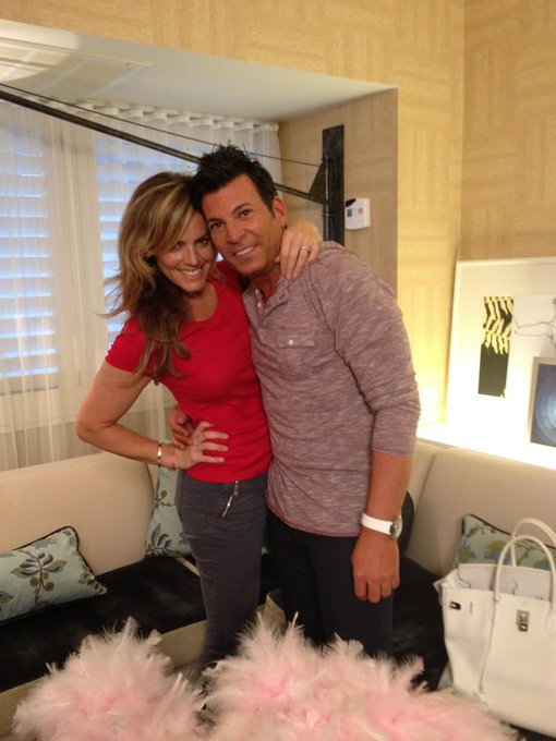 On set shooting "My Fair Wedding, Unveiled" with David Tutera.  What a fun &amp; sweet show! http://t.co<a href="/tag/justinbieber"class="tags"><span>#justinbieber</span></a><a href="/tag/believemovie"class="tags"><span>#believemovie</span></a>