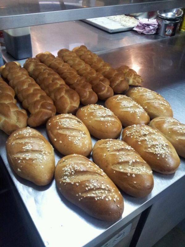 Theo_Blackchef's tweet photo. My first experiment in bakery... Take a look at this pic... Not bad huh??? http://t.co/R6uvFUCz
