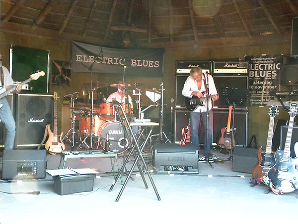 ElectricBlues12's tweet photo. Nog een impressie van het E.B.concert op 11 aug.2012 http://t.co/hsP33uDi